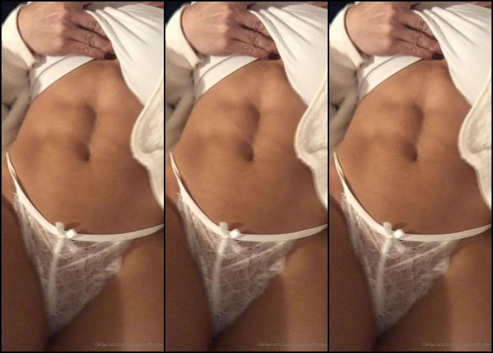 Sexybuffbabe A Day Of Giving How About Giving You A Squeeze Happy Holiday Onlyfans