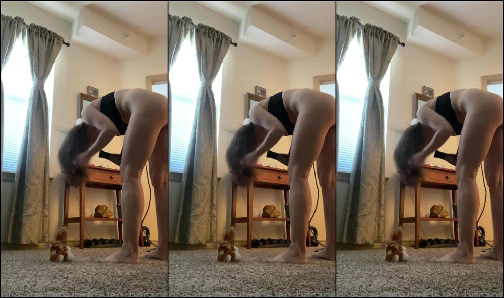 Heidi Lee Bocanegra Dancing While Drying Hair Trying Out Some R B Jams From Epidemic Sound They A