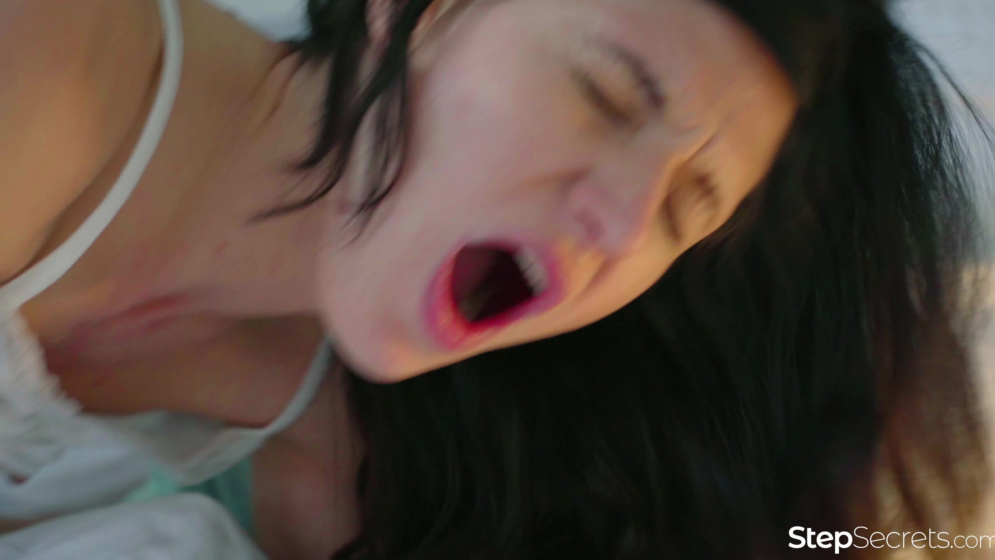 Skinny girl, All Sex, Shaving, Creampie, Small tits, Blowjob Arian J - Bold 4K SiteRip