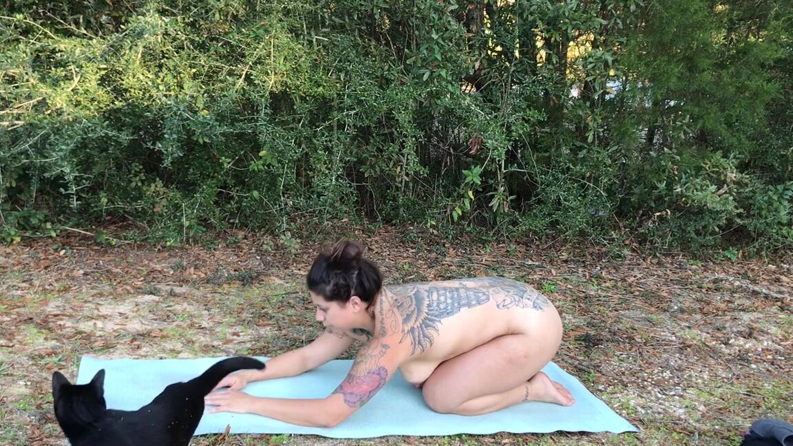 Ellieboulder Outdoor Yoga Stripping