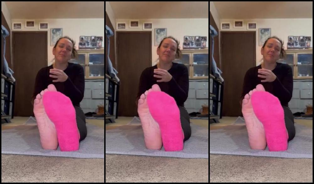 Soldmysolesforink Nicknamed Soldmysolesforink 11 30 2023 Onlyfans Video Happy Day 2 After A Day On The Farm These Things Were Absolutely Drenched 9Nwo