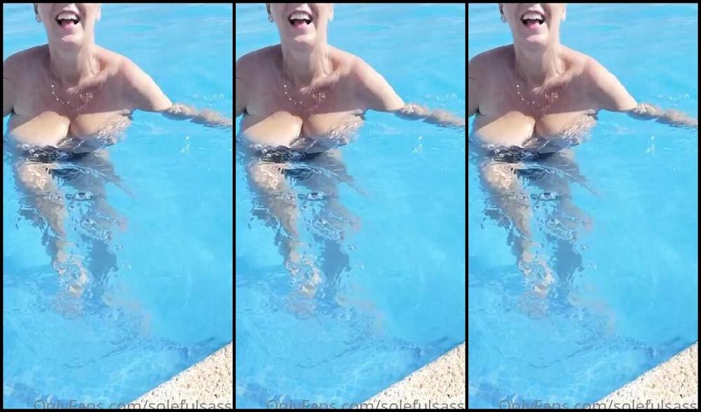 Solefulsassy Onlyfans This Vid Ended Up As More Boobies Than Feet Lol Its Very Difficult To Hold Ya Feet Up In Water