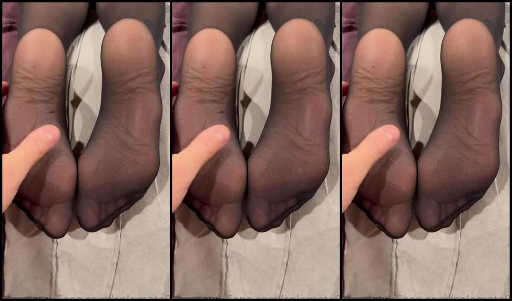 Solemate91 Nicknamed Solemate91 Onlyfans I Love The Feeling Of Having My Feet And Legs Teased While Wearing These Thigh High