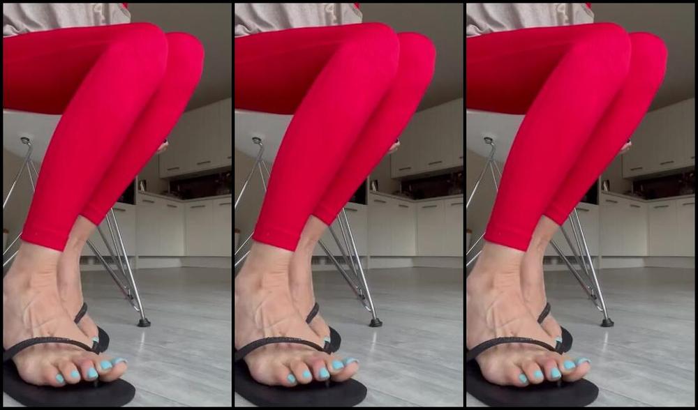Bornroyal Feet Onlyfans I Love Teasing You With My Flipflops