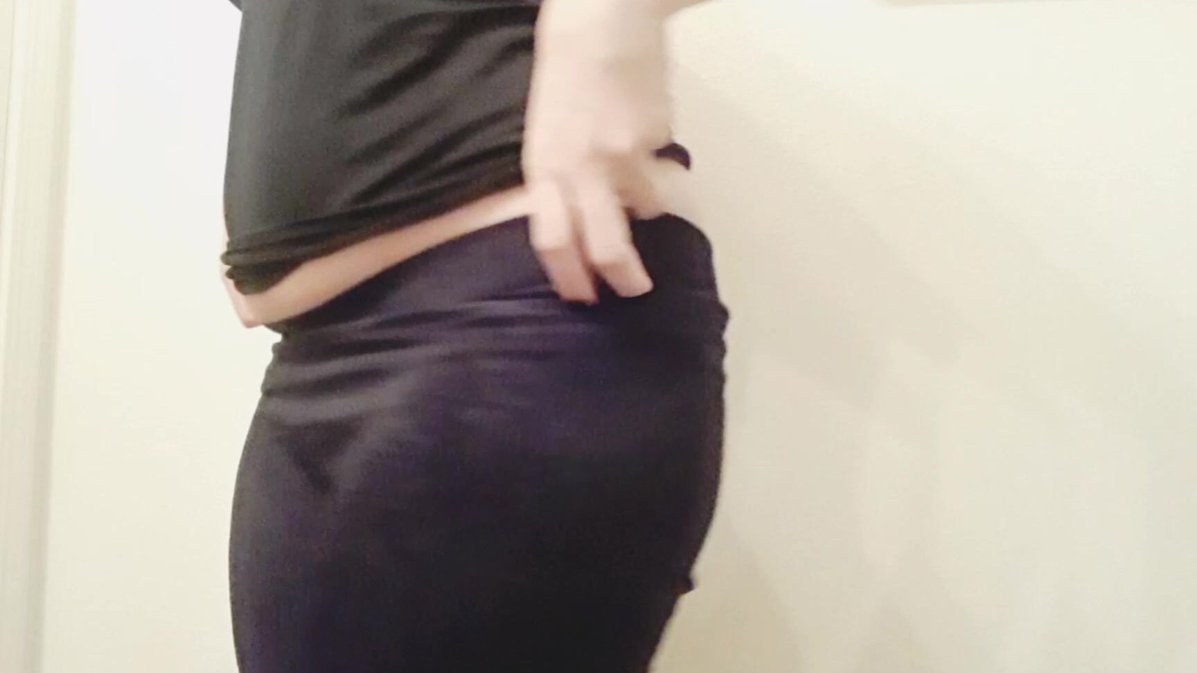 Stevie Layne Pawg Milf With Tattoos Shakes Ass