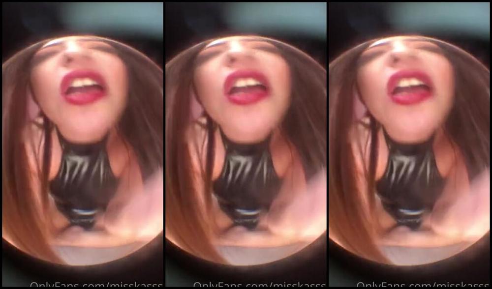 Katlyn Moree Nicknamed Katlynmoree Onlyfans Spit Feet Clean Amp Close Up Angry Humiliation Fisheye