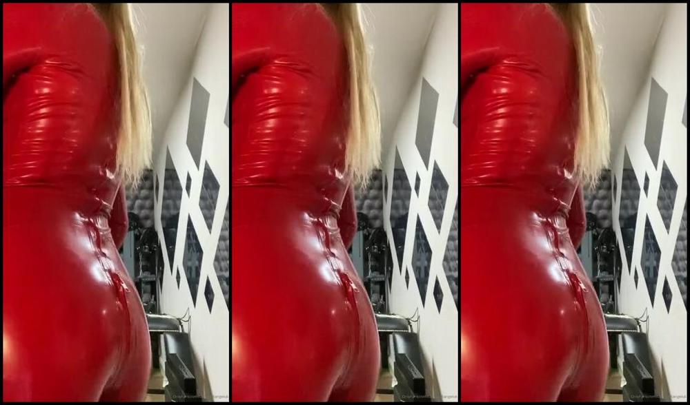 Ladydarkangeluk Onlyfans And I M In It Squeezed Into This Red Latex Suit