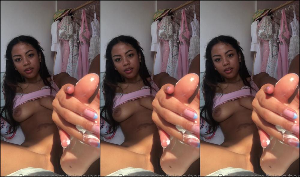 fairycyborg-26-10-2021-2257388593-licking-whipped-cream-off-my-feet-