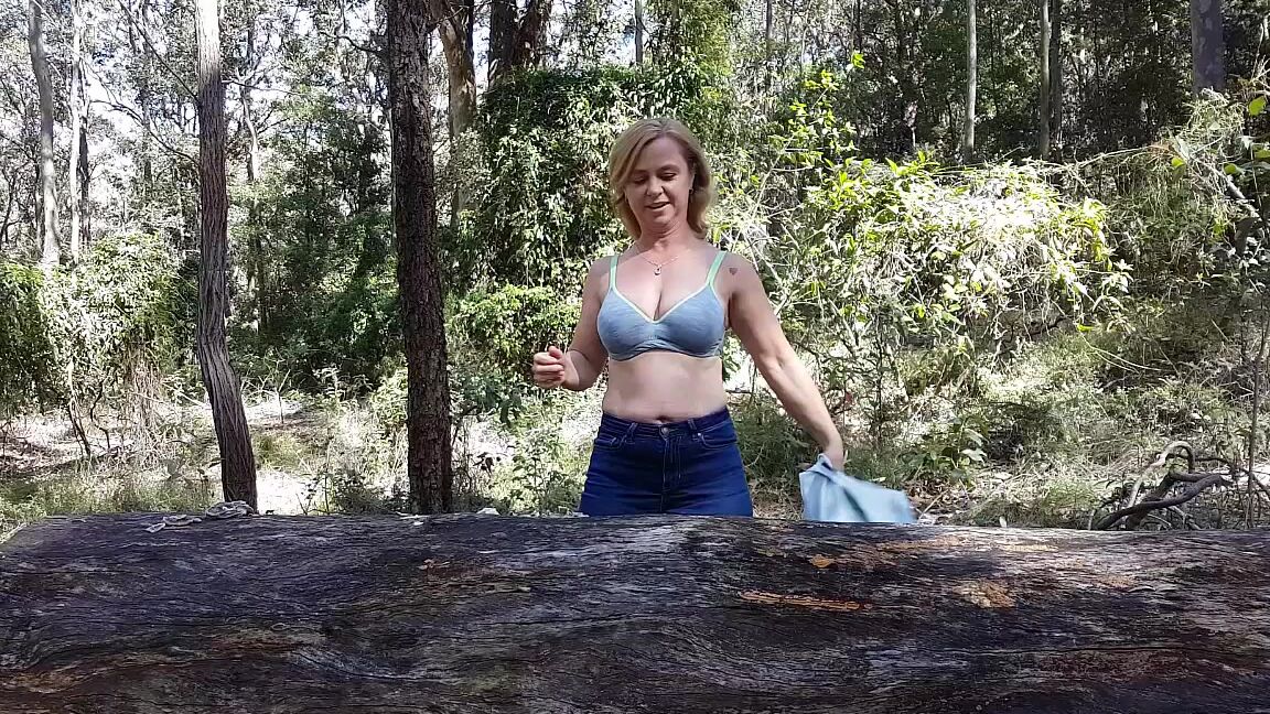 Big Boobs, Exhibitionism, Outdoors, Public Nudity, Public Outdoor aussie couple72 impromptu photoshoot on walking track ManyVids
