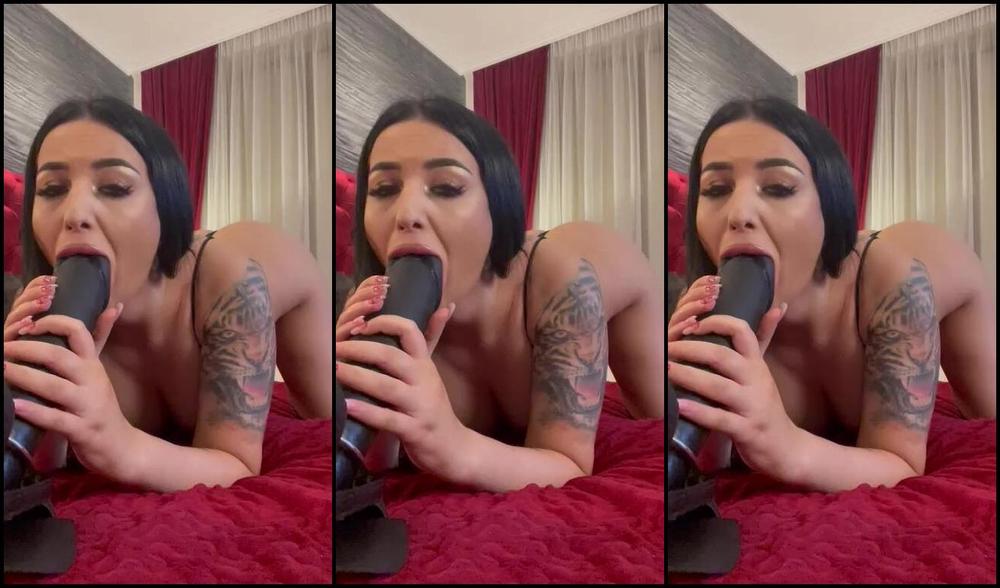 Evemartini Sucking Such A Huge Dick That Stretches My Mouth So Good