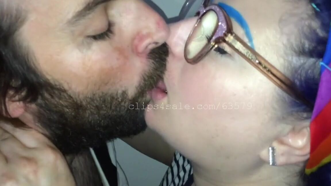 Kissingchannel Nicknamed Kissingchannel 11 25 2018 Onlyfans Video Trip And Miranda Tongue Sucking Video 4 Full Video 3 Min