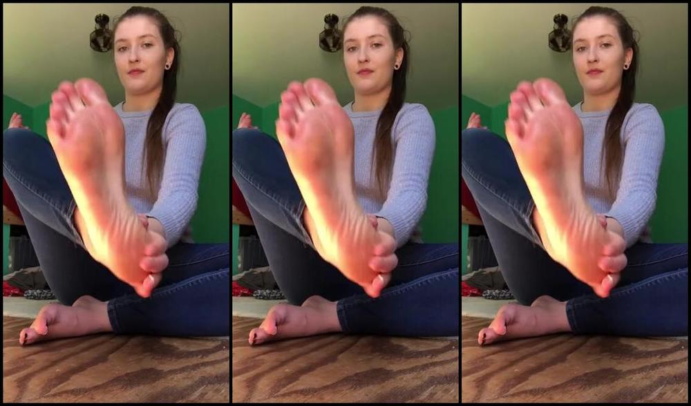 Delilah Nicknamed Footiesfeets Onlyfans Shea Buttering Soles Это Одно Из Видео Со Сломанным Звуком K