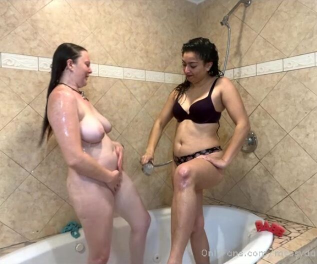 Darladevoursyou Stream Started At Am Shower Time