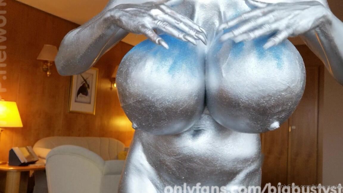 Penelopeblackdiamond Penelope Black Diamond Aka Bigbustystar At Work Silver Color Skin Artwork