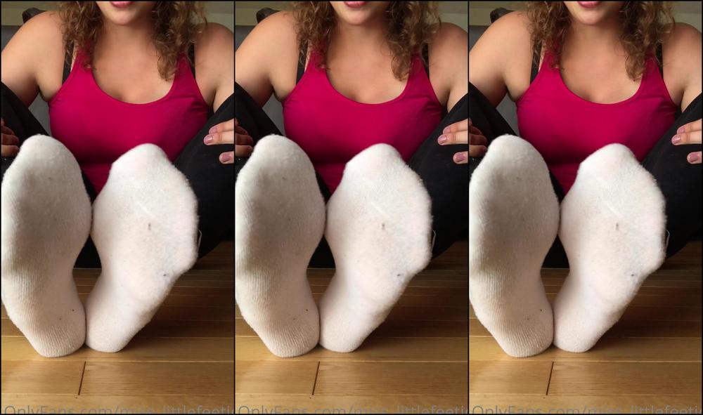 Miss Littlefeetjoi Bored In Quarantine So Now You Re My Little Sissy Human Sock Drawer