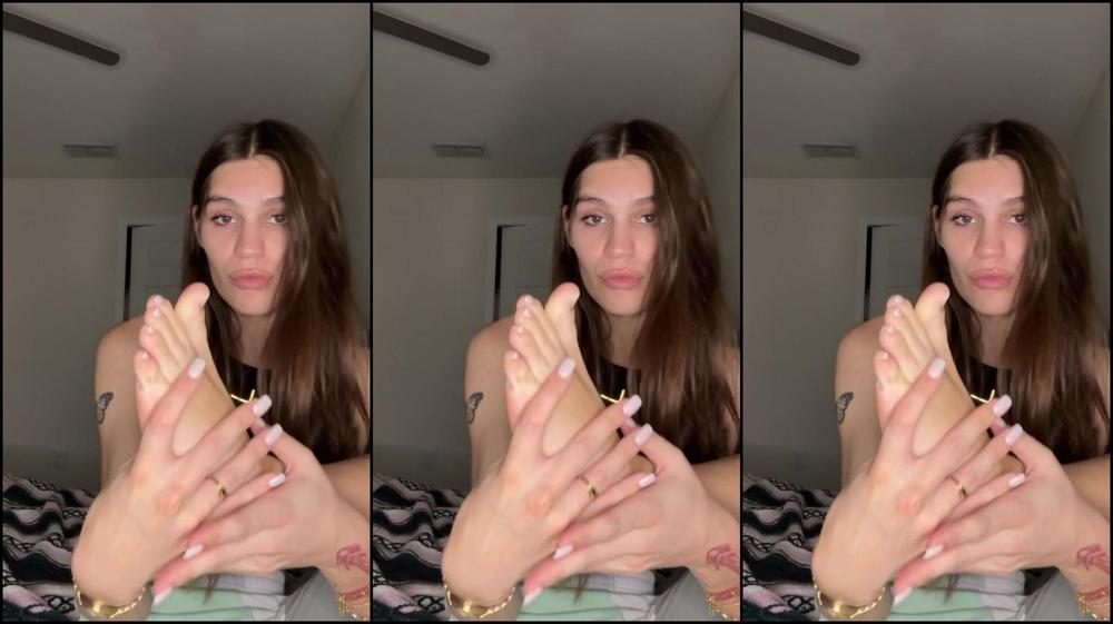 Goddessbailz 3117175699 12 08 2023 Follow My Hot Friend Kylie With Sexy Soles Like Me Httponlyfans Comkyliehaale