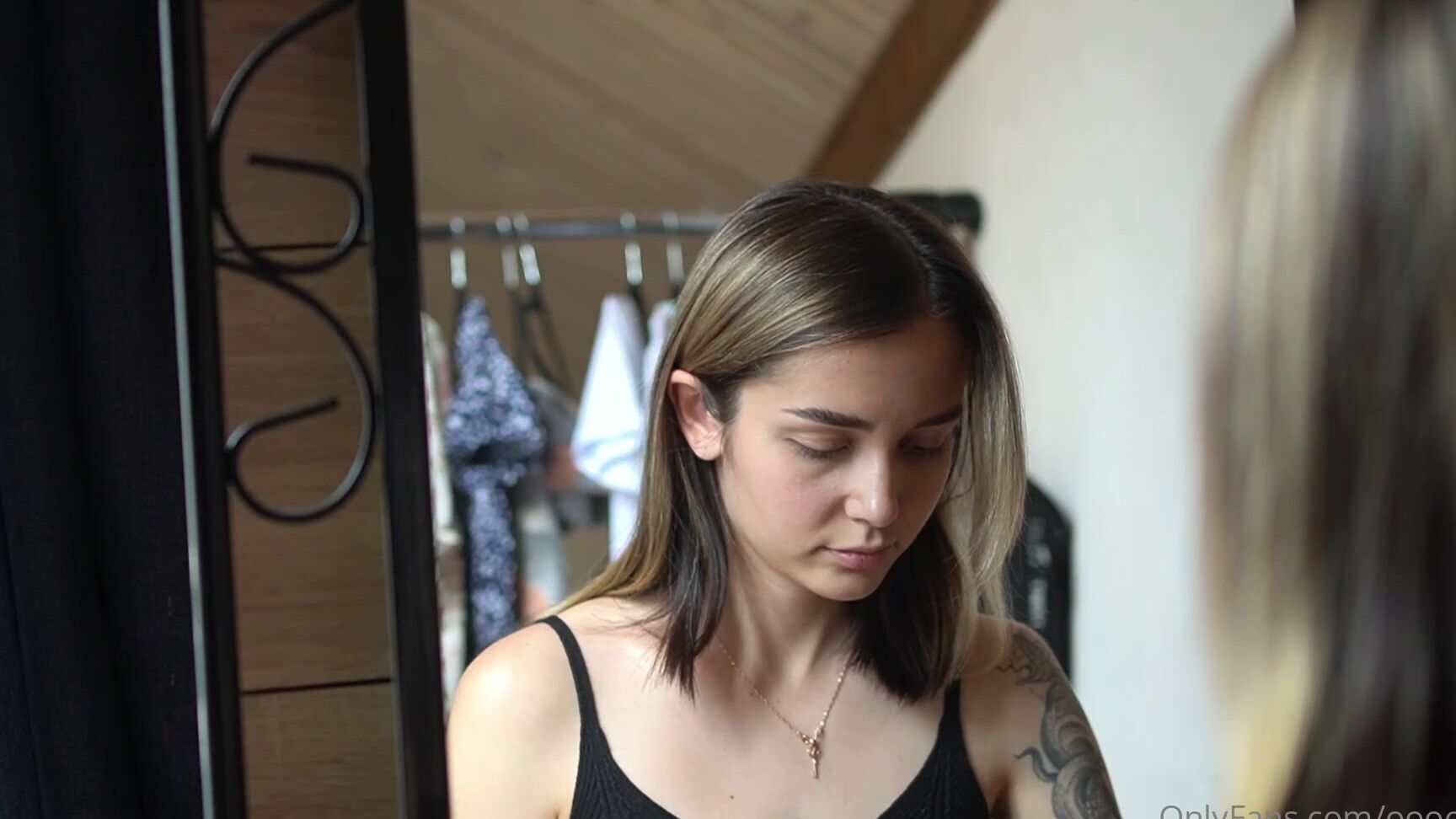 eva oops 166fb2b5-b14a-4eb1-8e83-382857c0bdbe Web Cam