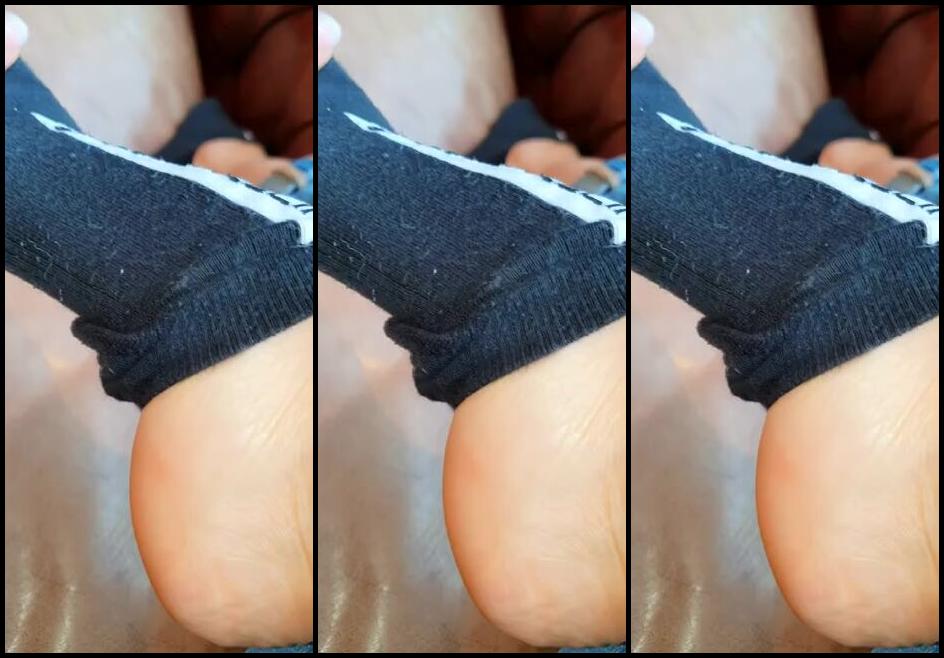 Sofiastoe Aka Sofiastoes Onlyfans On My Lunch Break Just Giving You The Best Treat Ever