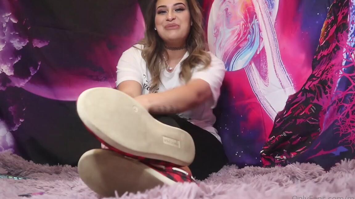 Milaap Onlyfans Stinky Feet Joi Not Every Guy Can Handle Having My Stinky Feet In Their Face But