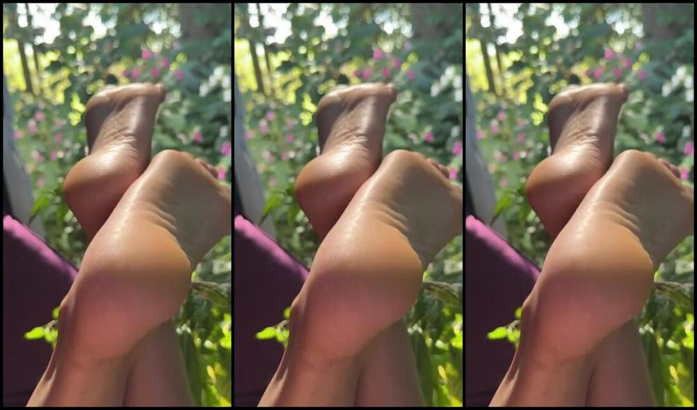 Freakyfjondaxxx 09 11 2024 Onlyfans Video Omgggg Look At Those Curves I Wish Your Tongue Was Exploring All Of These Curves