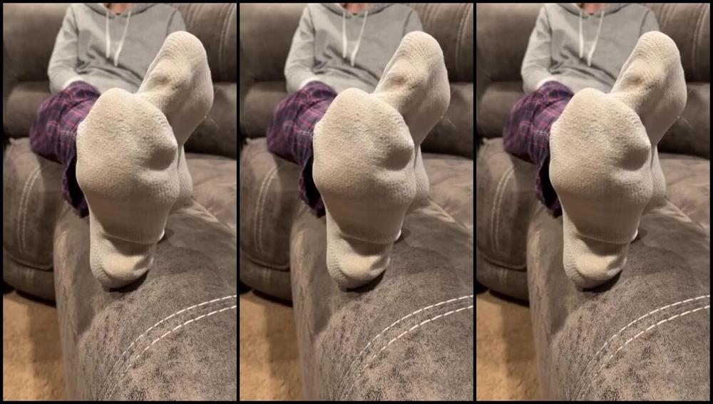 Solemate91 Nicknamed Solemate91 03 09 2025 Onlyfans Video You Seem So Distracted Whenever We Are Watching Tv