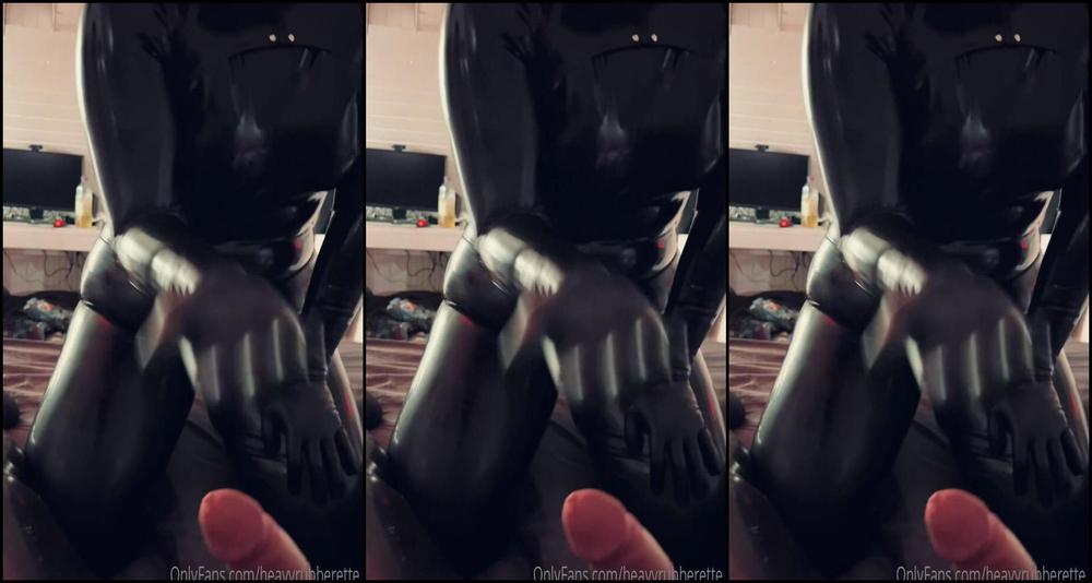 Heavyrubberette I Bet You Wanna Be In Rubber Demon S Position