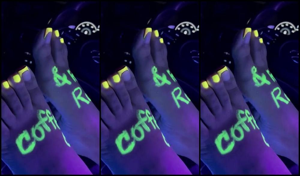 Latinasolez Nicknamed Latinasolez Foot Fetish 11 12 2022 Onlyfans Video Late Night Foot Sessions Coffee Amp Foot Rubs