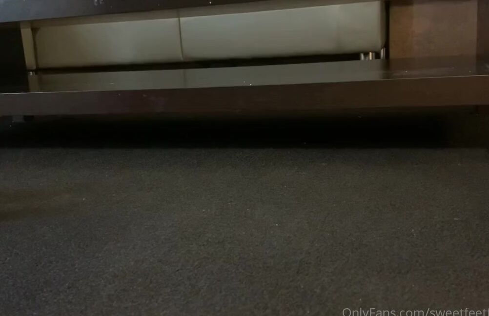 Sweetfeet2018 Nicknamed Sweetfeetfans Onlyfans Just Some Heel Pops For Y All Xoxo U