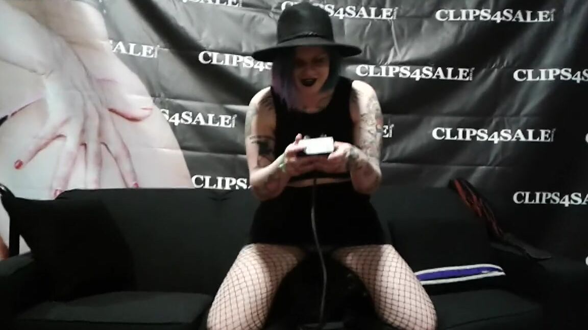 "Elle Hell" Masturbate, Exxxotica, Exxxotica Denver, Exxxotica 2017, Exxxotica Expo, Sybian, Amateur Sybian, Public Masturbation, Suggest Elle Hell Trying Out A Sybian at Exxxotica Denver 2017 pornhub