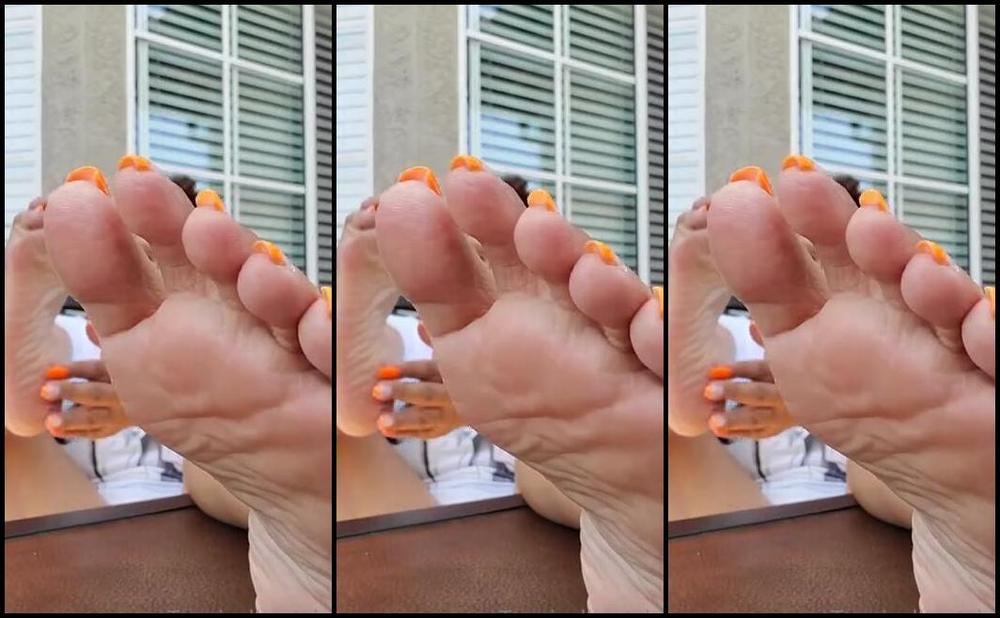 Tropical Tootsies Nicknamed Tropicaltootsies Onlyfans One Of My Shorter Insta Lives