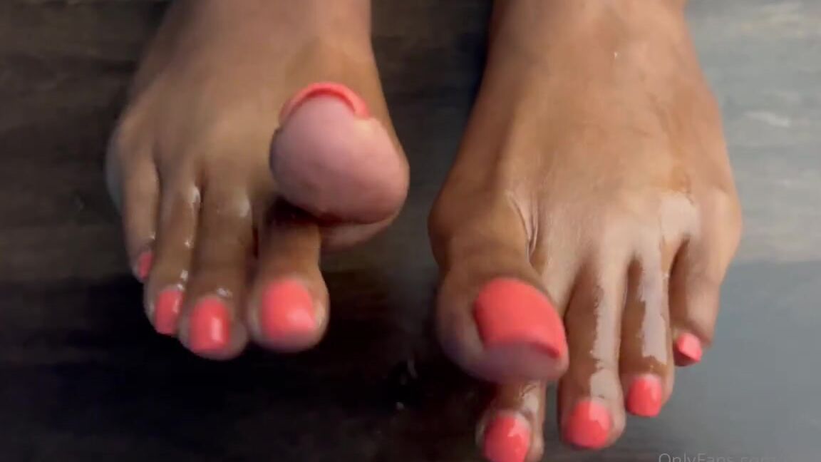 Toes100K Onlyfans Oily Orange Toes In Soles