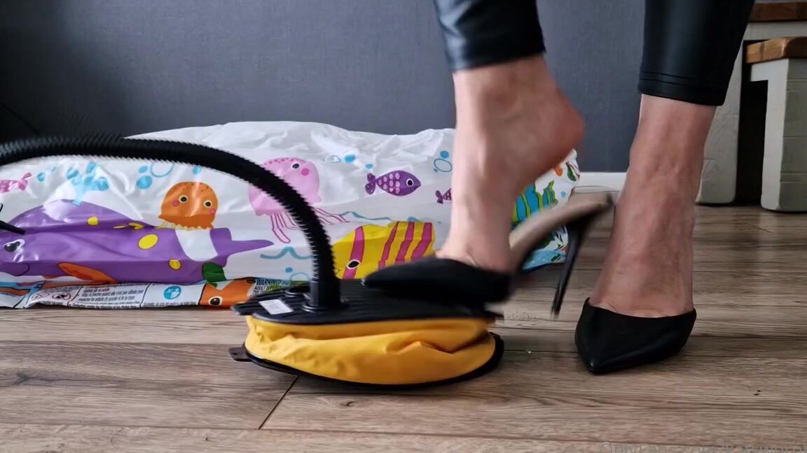 Kats Worn Heels Nicknamed Katswornheels Onlyfans 2Nd Clip From The Pumping Series This One For The Stiletto Mules Fans How Long Would