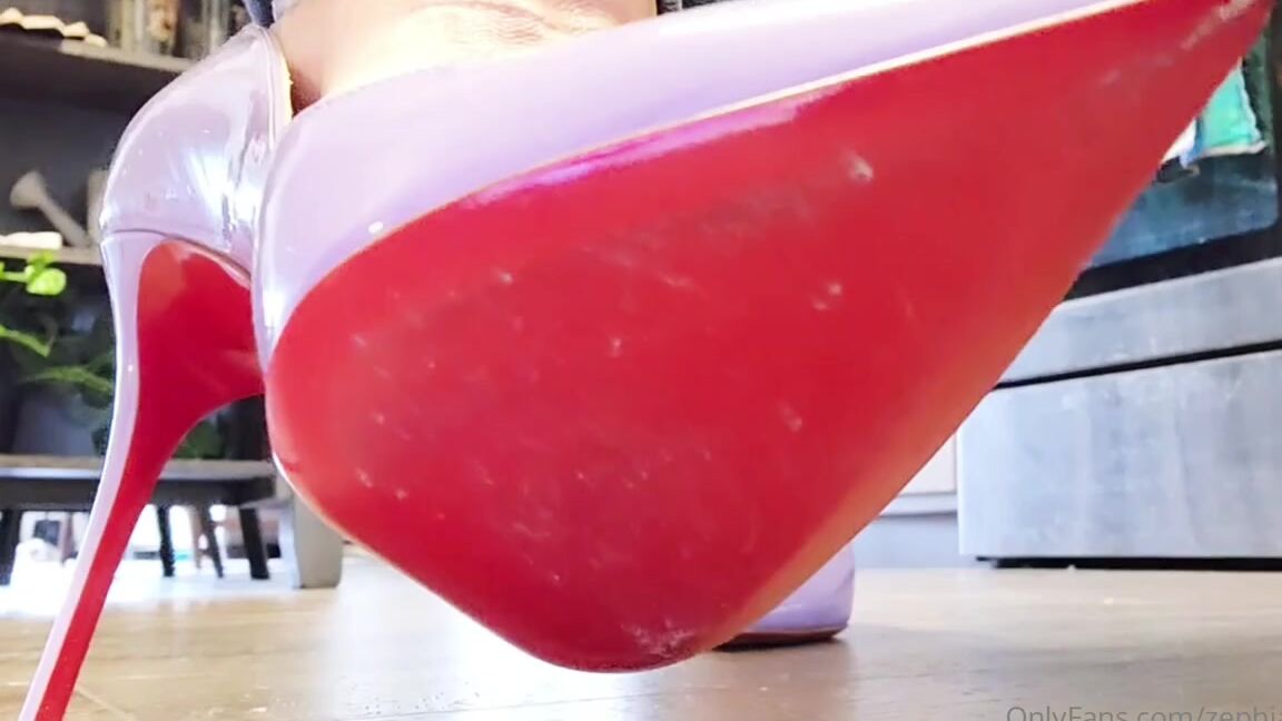 Worldgoddess Onlyfans My Cute And Sexy Purple Louboutins Are Pretty Clean Now But Im Going Out To Shop And Run Some Erra