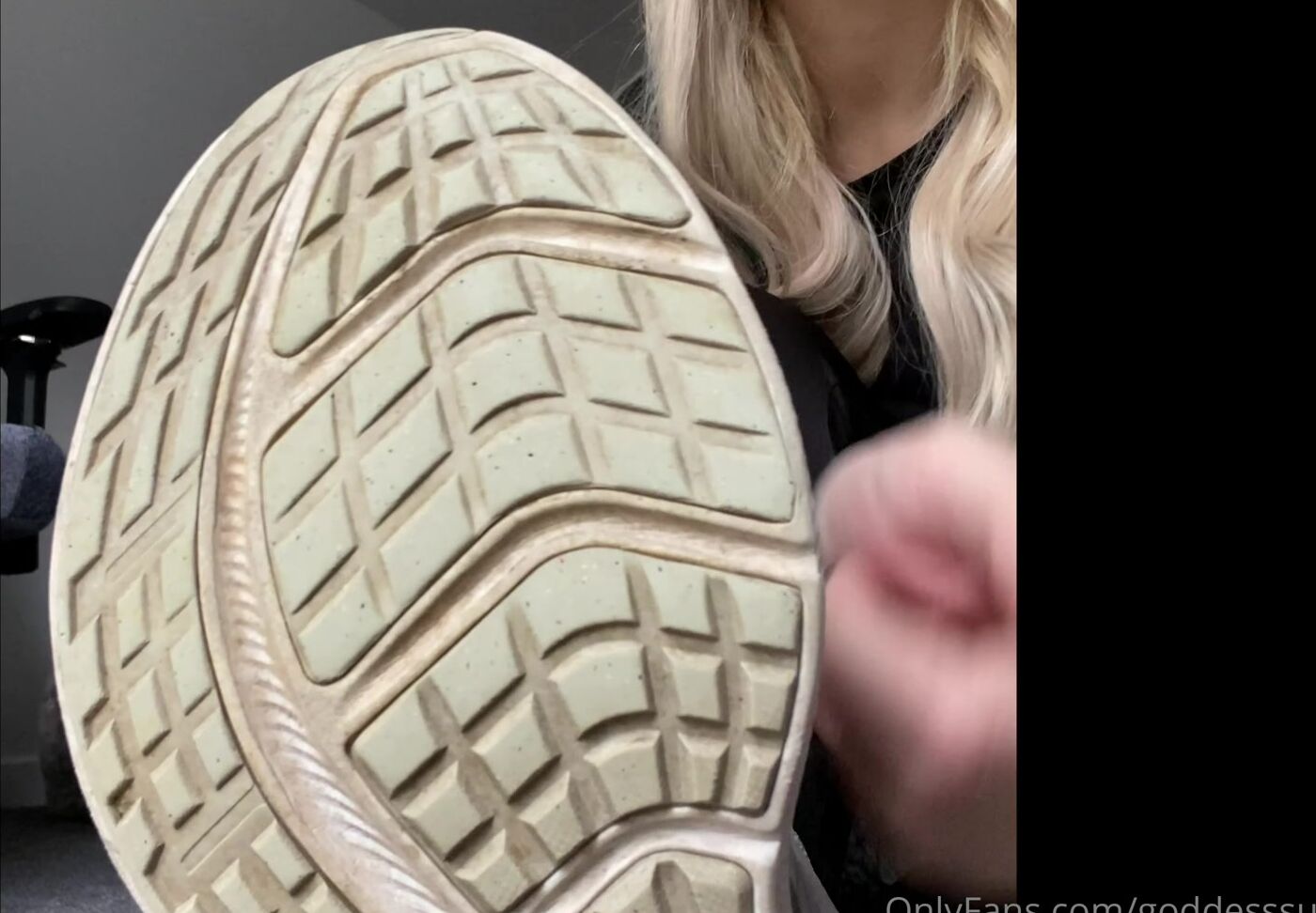 Goddesssuzie My Weak Nike Bitch Wanted A Quick Video Drain