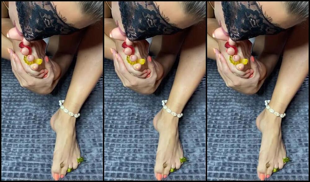Froggeevip Onlyfans Gummy Candies And Toes Yum Yum Yum