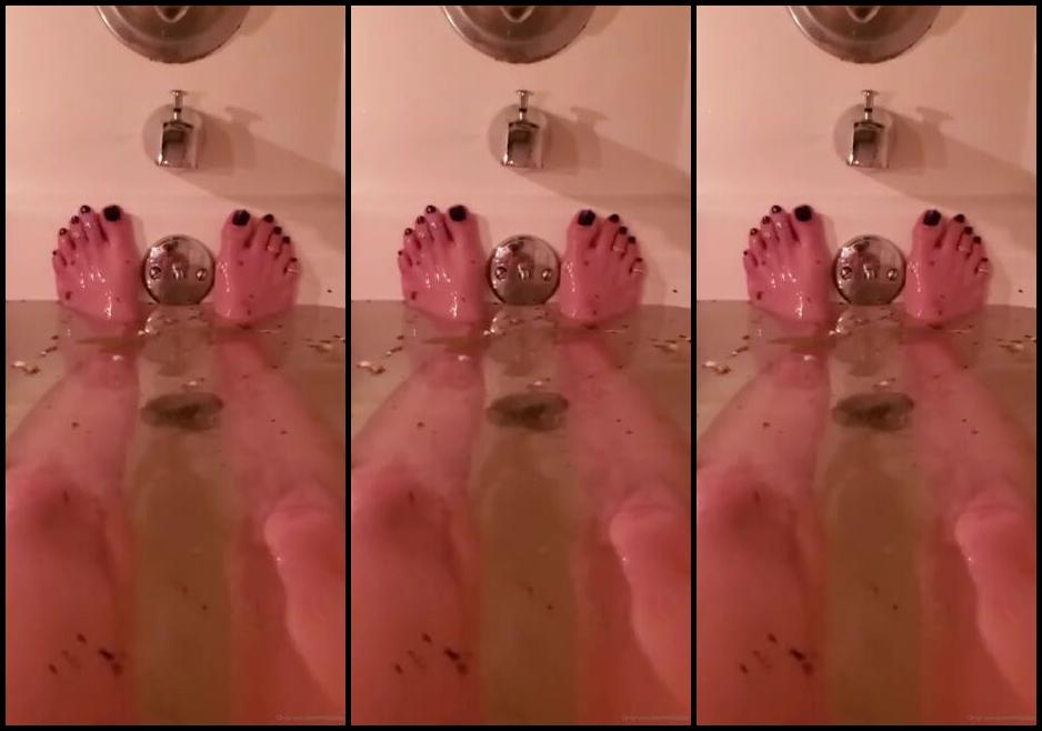 Mssjada Nicknamed Mssjada Onlyfans Currently In The Bath Again I Love Baths Feet Under Running Water 2