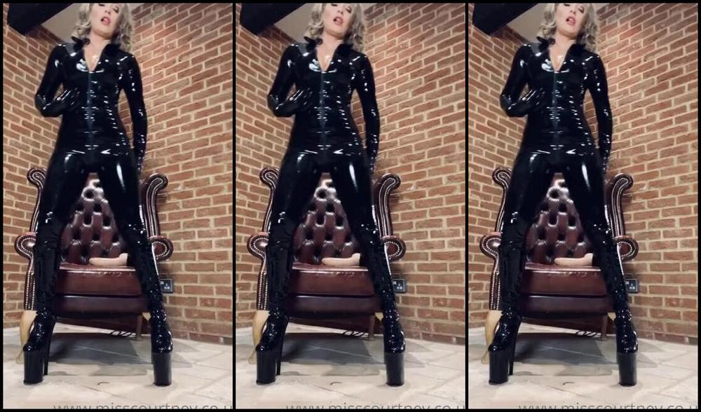 Misscourtneym Onlyfans Wank To This Latex Jerk Off Instruction Enjoyp
