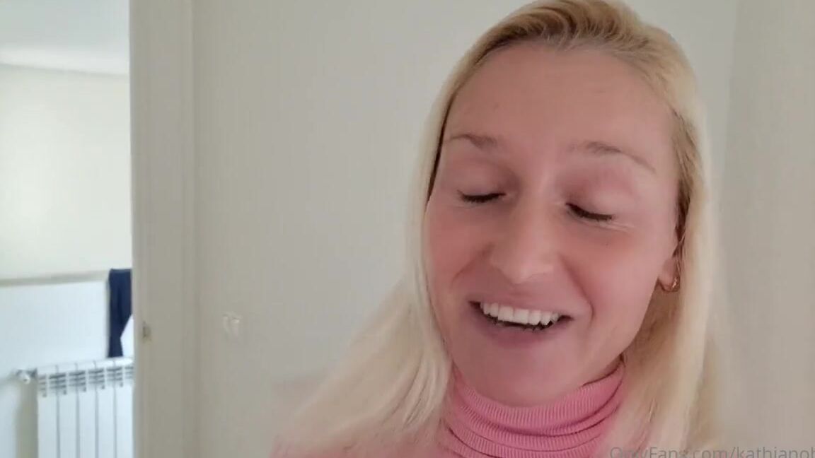 Kathianobilixx Findom 11 21 2022 Onlyfans Video Beautiful Monday My Darlings My Packing Progress