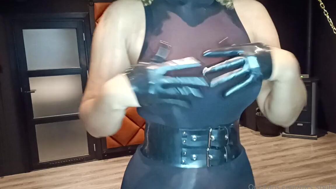 Mistress Sophie Nicknamed Mrs Sophie667 Onlyfans Hmm Thanks To Luca You All Get The Chance To Watch Me In This Outfit Thank Him Mj