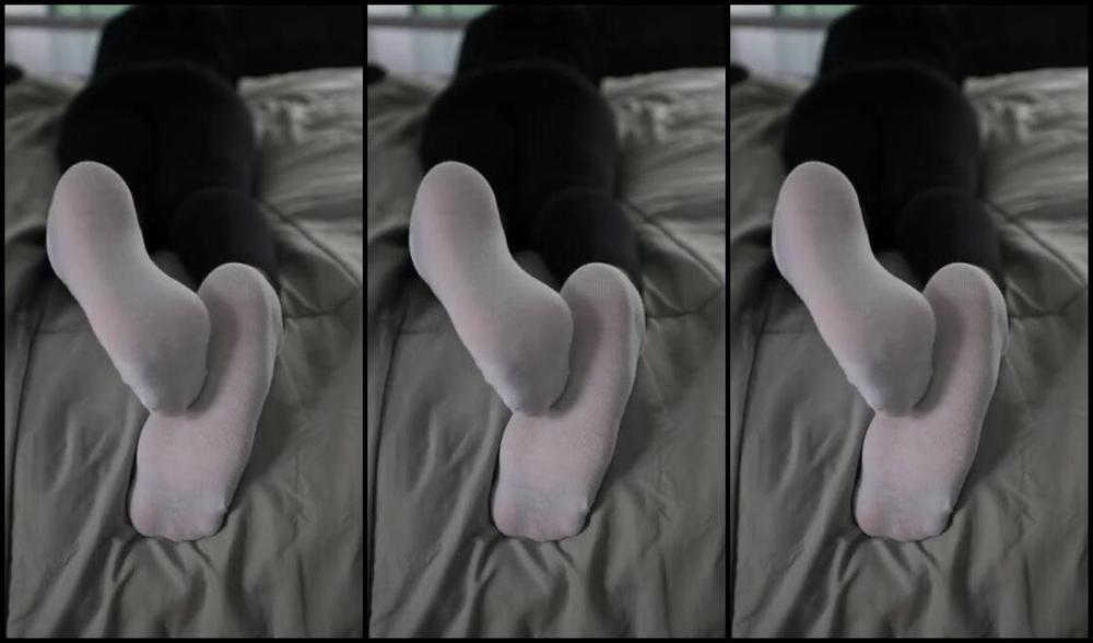 Sassy Toes Aka Sassytoesforyou Onlyfans How Bad Do You Want Them Off Wait Until The End