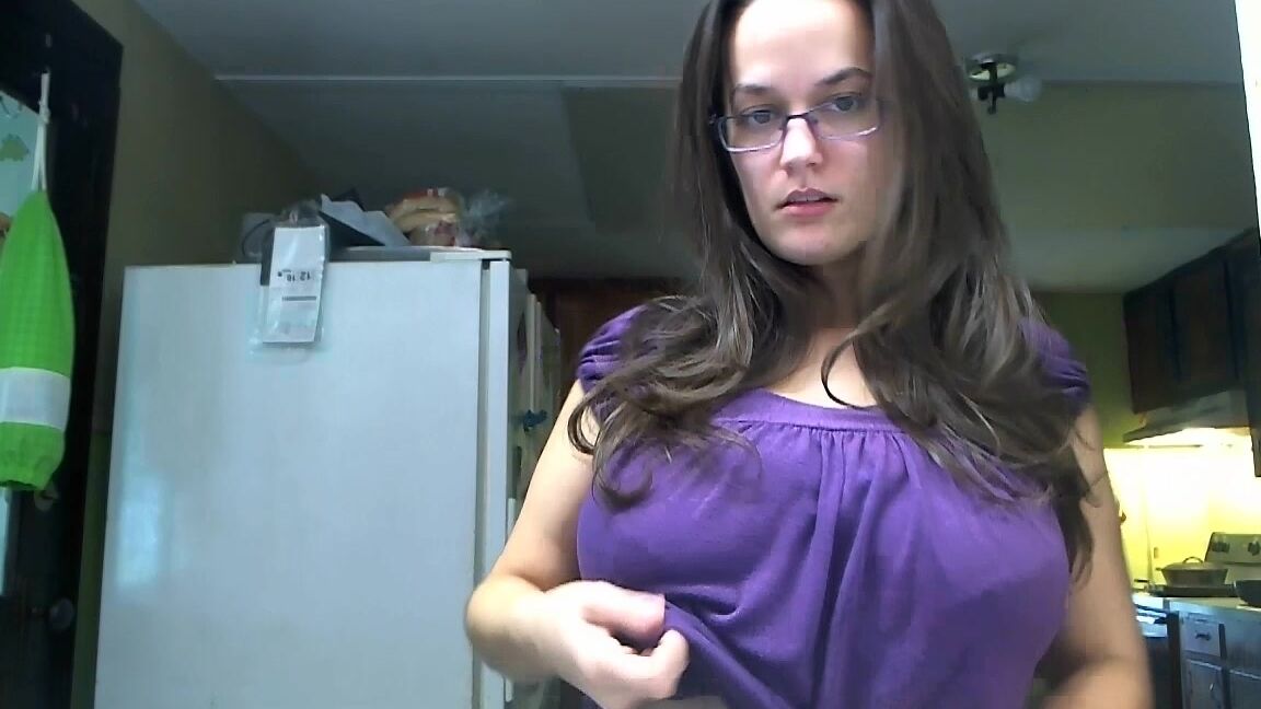 Missnat Bored Housewife Showing Off