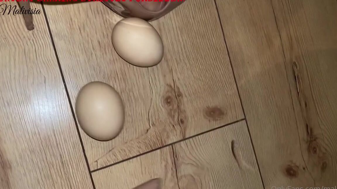 Malivisia Nicknamed Malivisia Onlyfans 01 12 2022 Be Careful With Your Eggs When Coming Too Close To My Feet