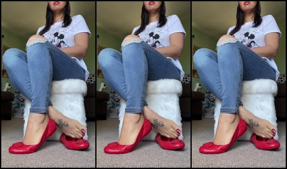 Deedeericanfeet Onlyfans As Requested In Some Sexy Red Mk Flats Shoe Play