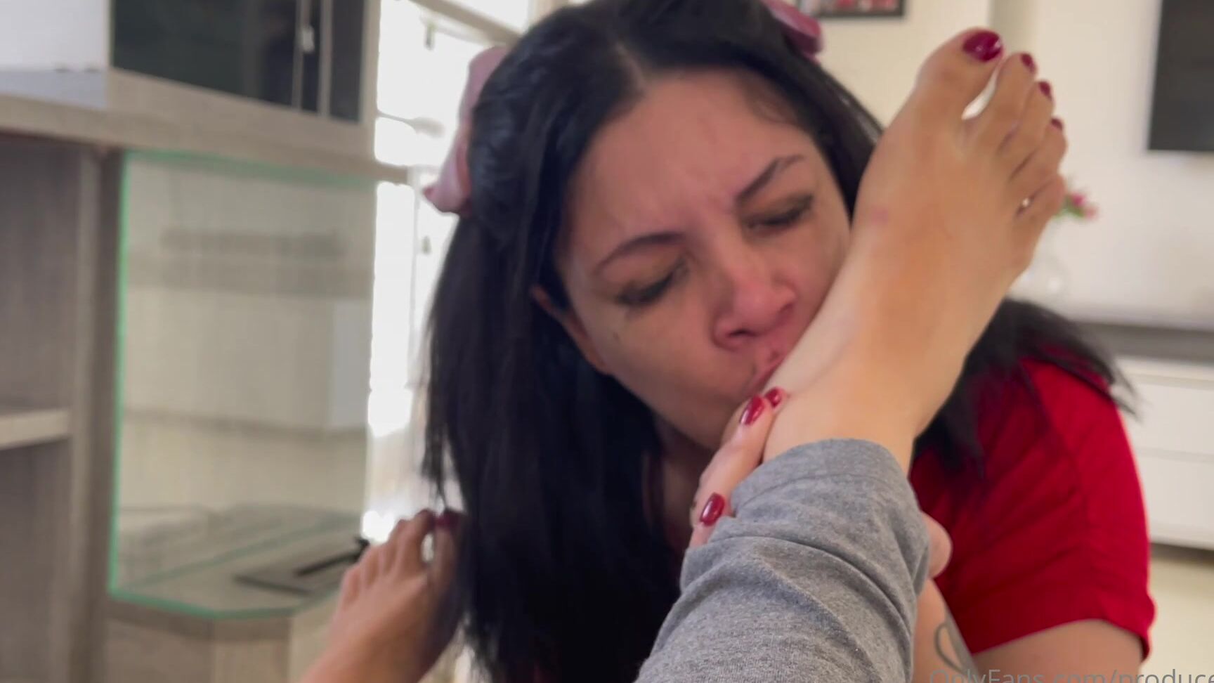 Producer Gg After The Gym She Wanted A Tongue Massage On Her Feet