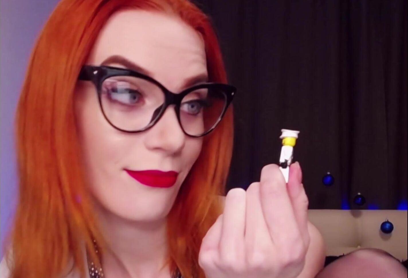 Giantess Eva Eating Tiny