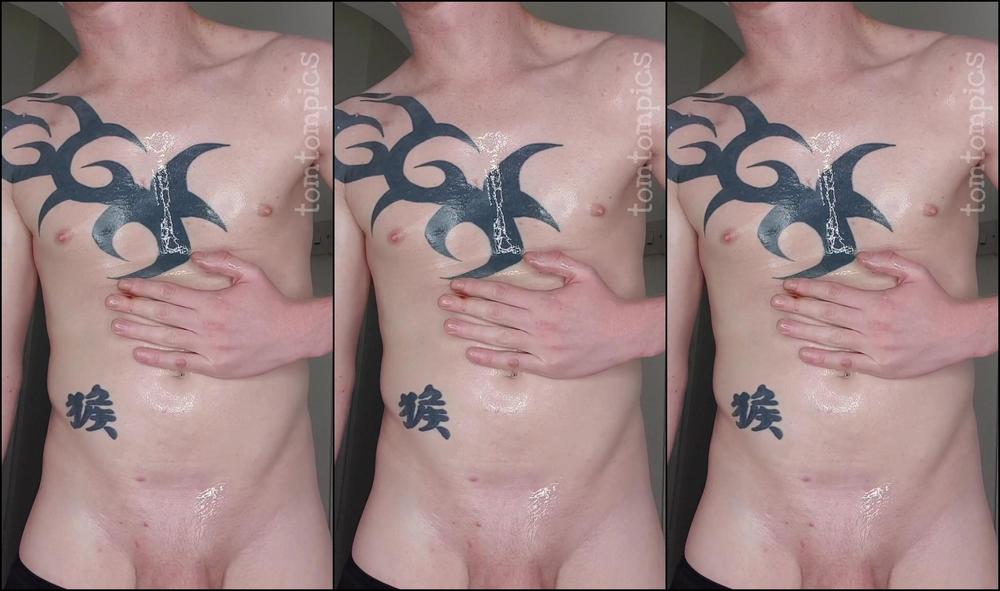 Tomtompics Oiling Up Another Video Of Me Oiling Up My Body Showing You Everything And Wanking Off