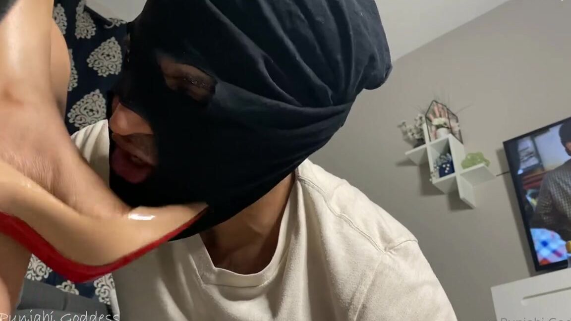 Punjabi Goddess Nicknamed Velocity04 10 02 2022 Onlyfans Video Getting My Expensive Christian Louboutin So Kate 120 Pumps Cleaned