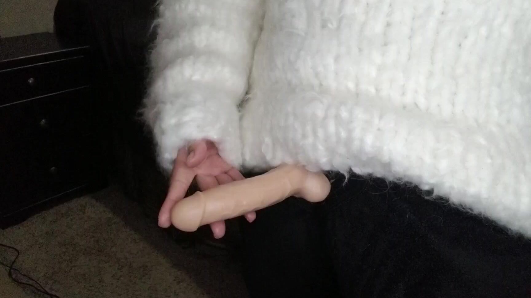 Leona Dulce Fluffy Sweater Cock Sucker Training