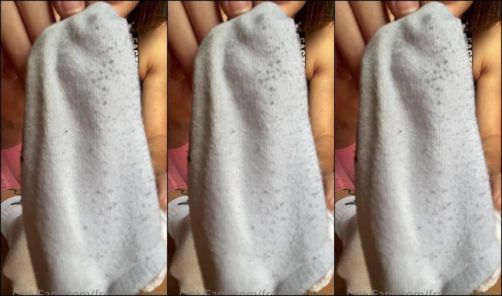 Froggeefeetvip Sniff Me