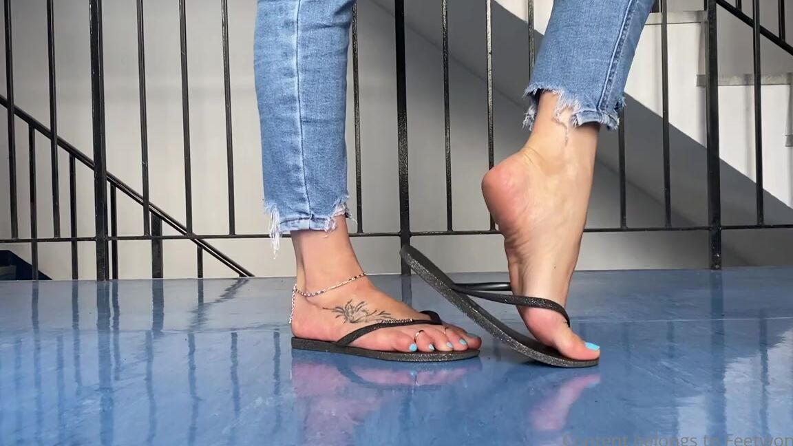 Feetwonders Onlyfans The Neighbour Came In I Quickly Had To Stop Recordingp